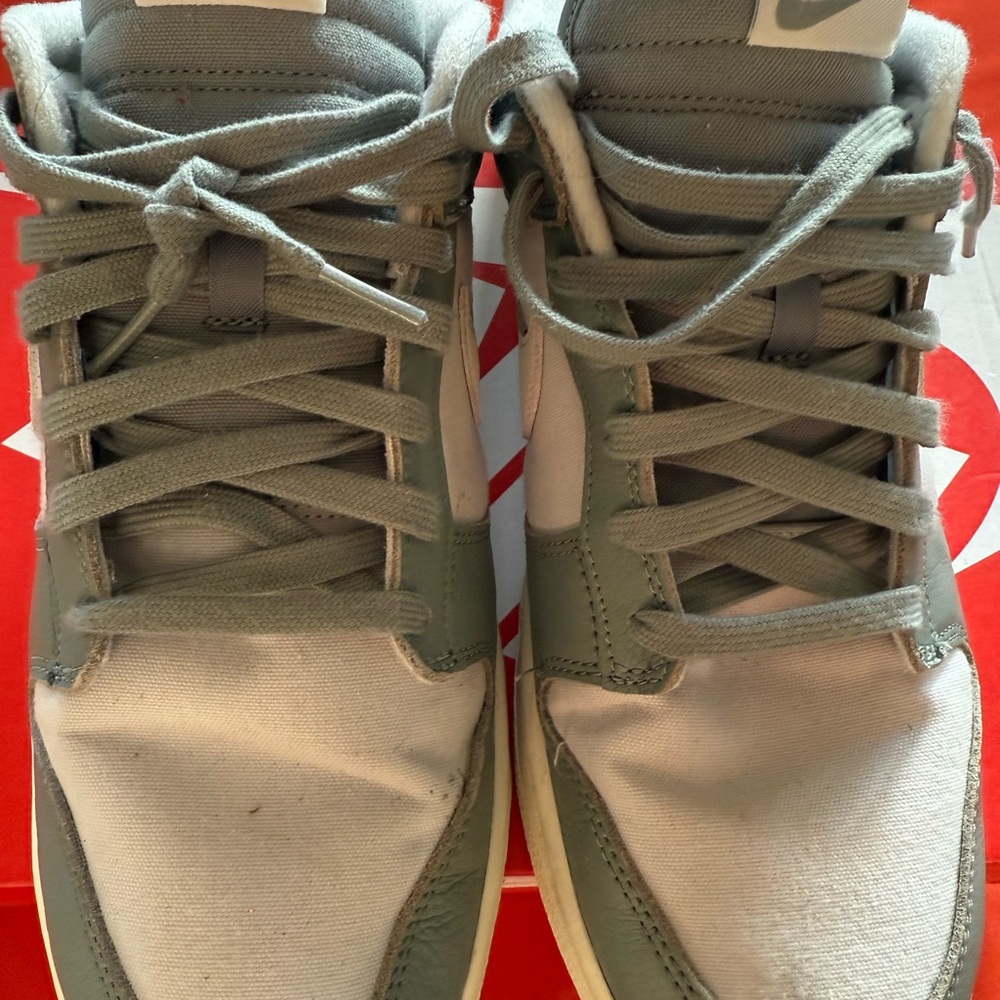 Nike White and Gray Insole